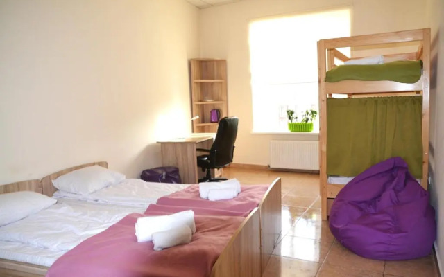 Coin Apartments & Hostel