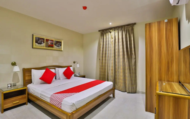 OYO 370 Inwan Residential Units