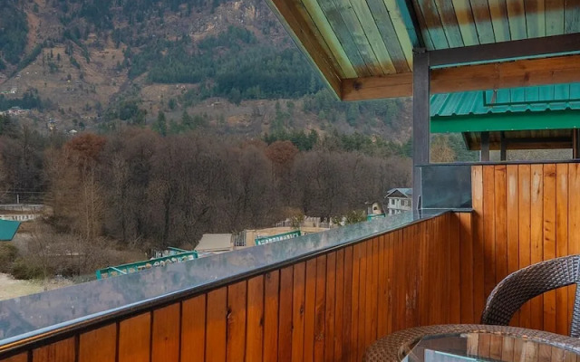 Woodrock Hotel Manali