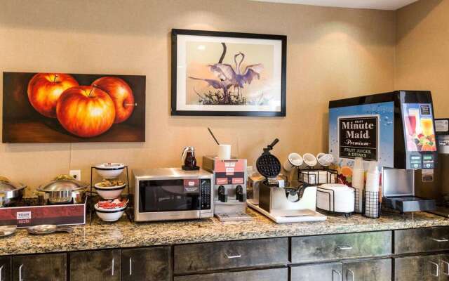 Comfort Inn And Suites Winnie