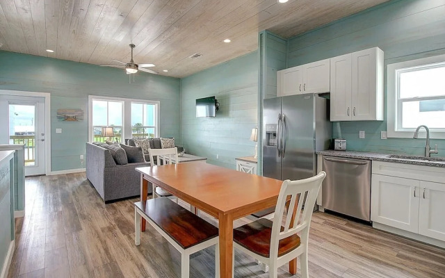 Copano Sunset #9 3 Bedroom Home by Redawning