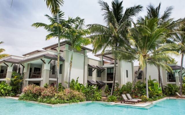 131 Luxury Swimout