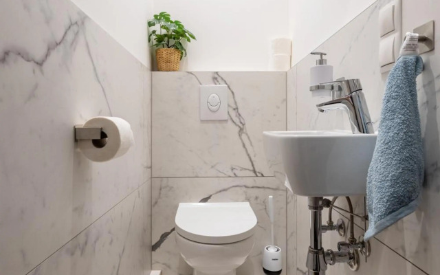 Cozy Apartment With Private Garden