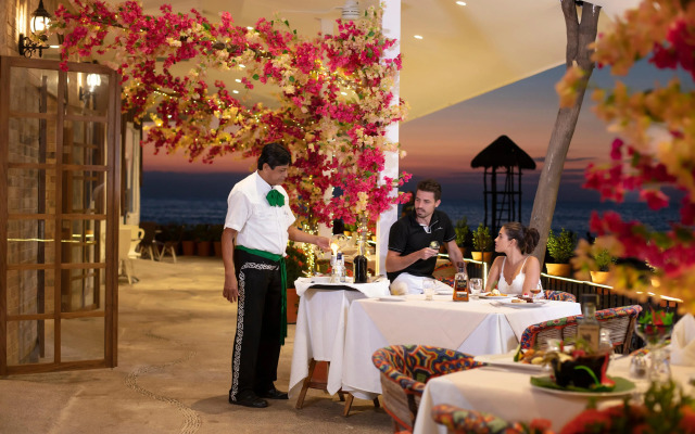 Playa Los Arcos Resort & Spa All Inclusive