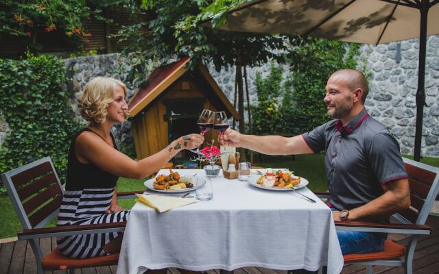 Hotel and guest house Triglav Dobrna