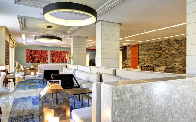 Sundance Residences & Suites Hotel