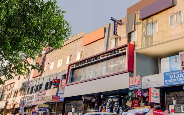 Hotel Samrat By OYO Rooms