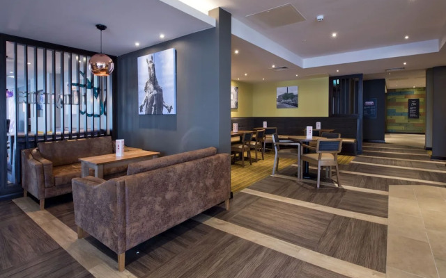 Premier Inn Leeds Cc - Whitehall Road