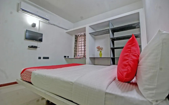 Sri Sharu Enclave By OYO Rooms