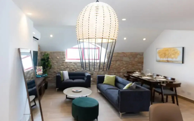 The Travelers Condo by Acomodo