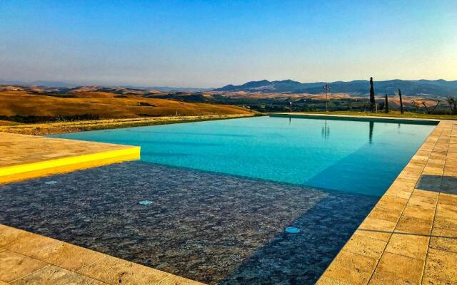 Villa Massimiliano by PosarelliVillas