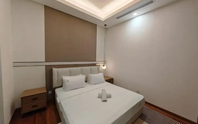 Royce Residence by uBook