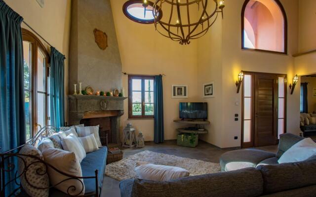 Villa with private pool between Pisa and Volterra-Villa Montelopio