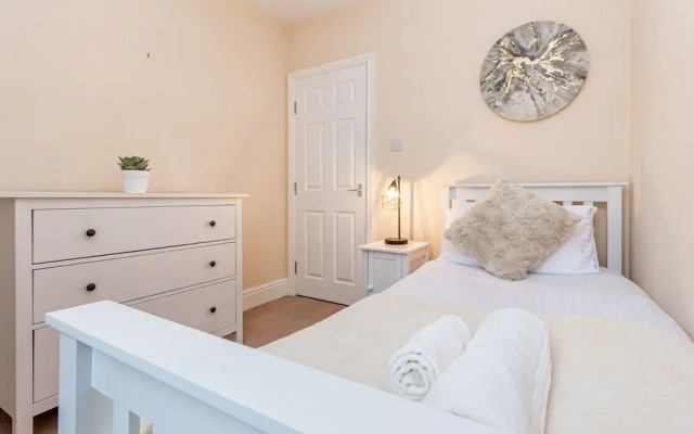 Worcester City Centre Apartment - 2 Bedrooms