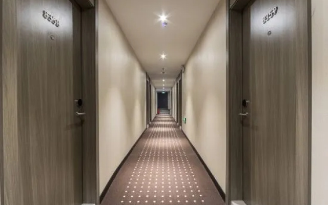 Lai Yi Hotel (Changji Road Anting Subway Station) – Hotel Rooms – Shanghai