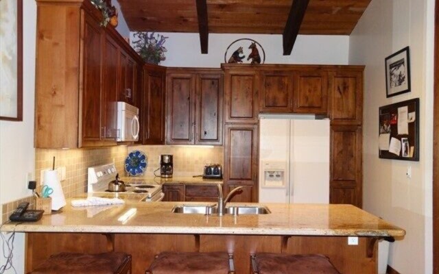 Mammoth S #204 3 Bedroom Condo