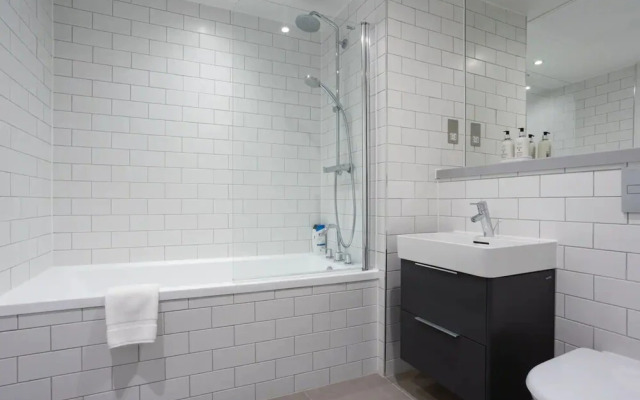 Amazing 2 Bedroom Apartment With Views of Edinburgh Castle
