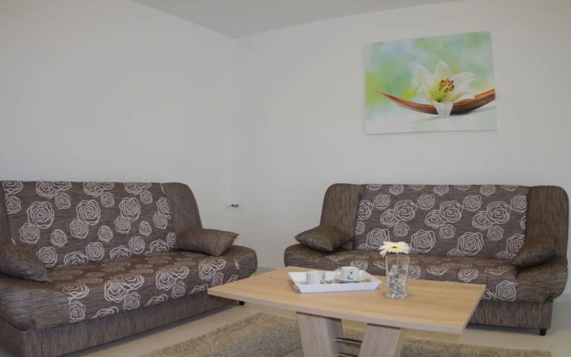 Apartment in Krnica Near Beach & BBQ