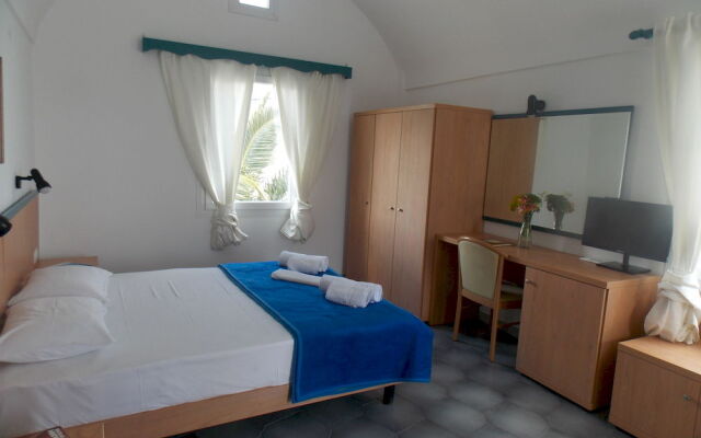 Sunrise Studios Perissa