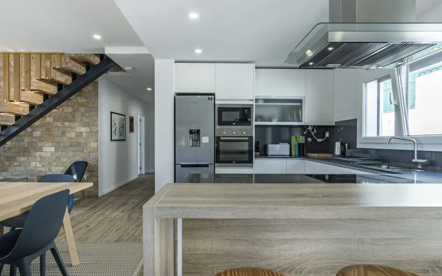 Captivating 4-bed House in Cadaval District-lisbon
