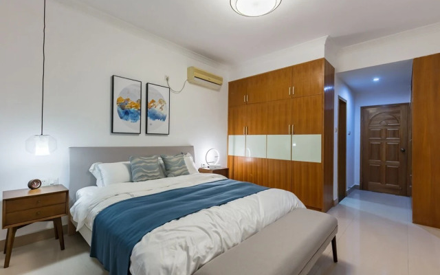 Locals Boutique Apartment Huafa Plaza 21