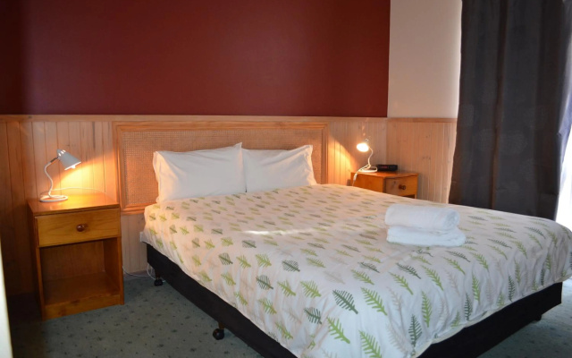 Mountain View Motor Inn & Holiday Lodges – Guest Rooms – Halls Gap