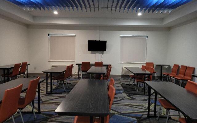 Holiday Inn Express Vidor South