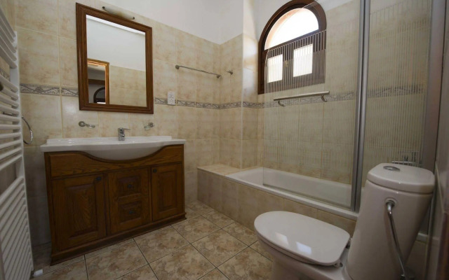 Constantinos Villa