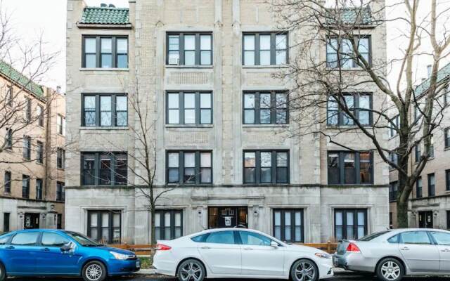 Best Deal 2BR Apt in Lakeview