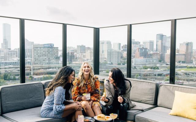 Cambria Hotel Boston Downtown - Seaport