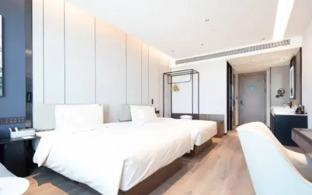 Yichun Shanggao Center Atour Hotel