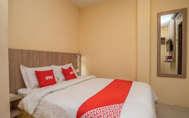 OYO 44078 The Island Hotel