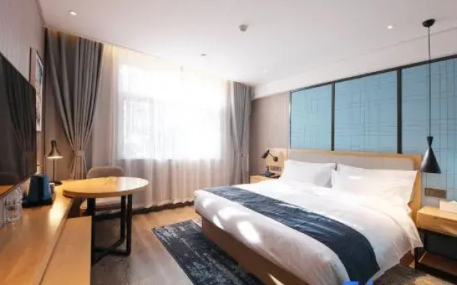 Rongjing Hotel (Rongcheng Baiyangdian High-speed Railway Station Branch)