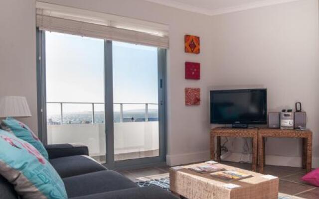 Malindila Apartment & House