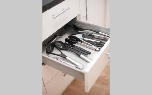 Brynglas Newport flat sleeps 8 - Mycityhaven