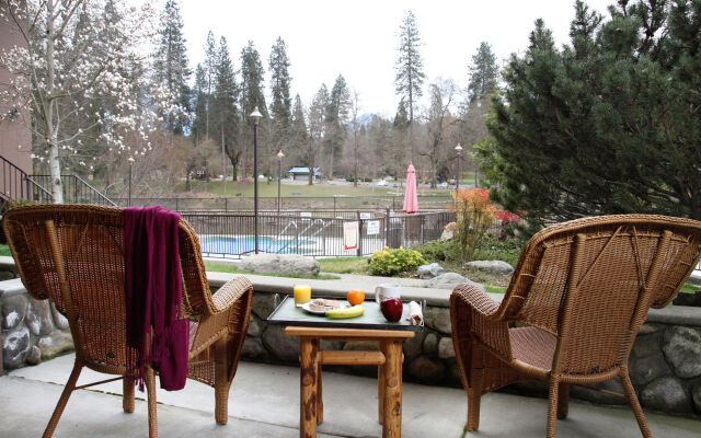 The Lodge at Riverside