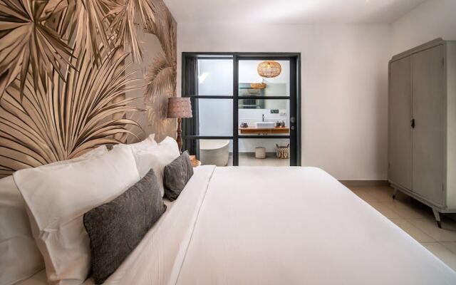 Splendid Private Villa, 2 BR, Canggu With Staff