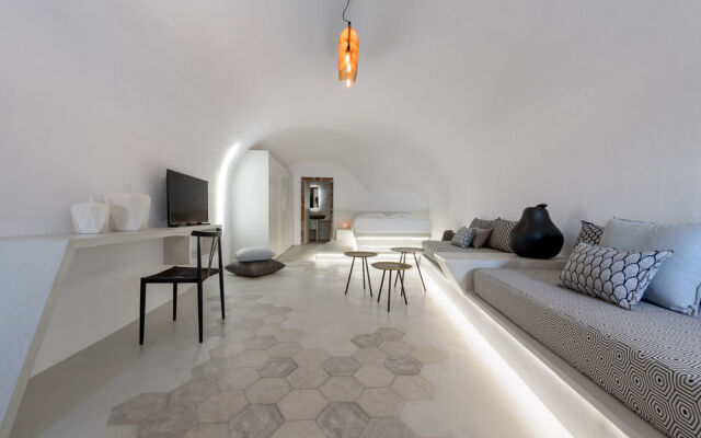 Solstice Luxury Suites