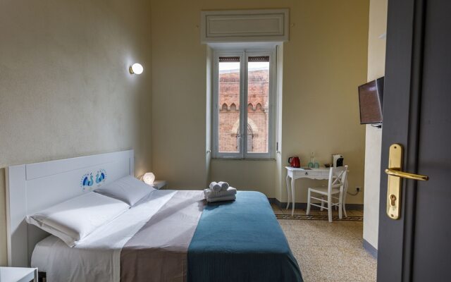 Onlyrooms IV - Sea View & Free Parking