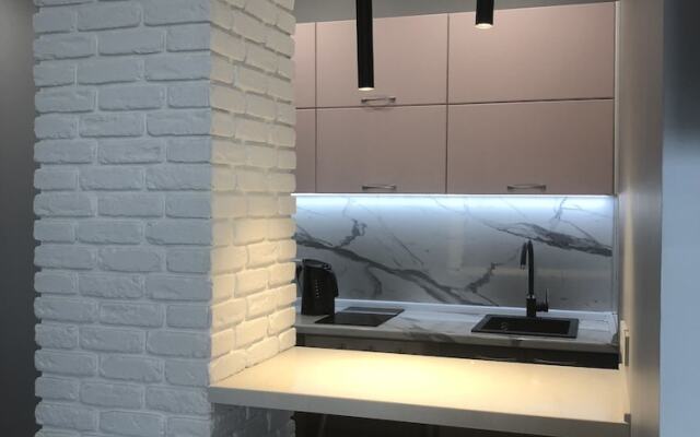 Central Bay Studios. 7min Station, Arbat Street