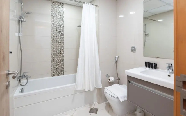 Premium 2BR Apt w Marina Views