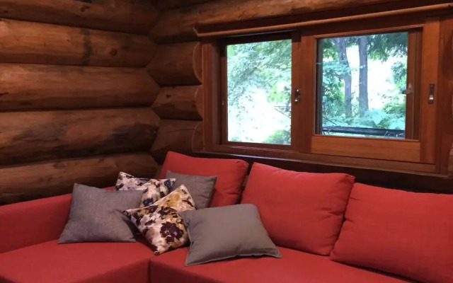 Sunnsnow Log House