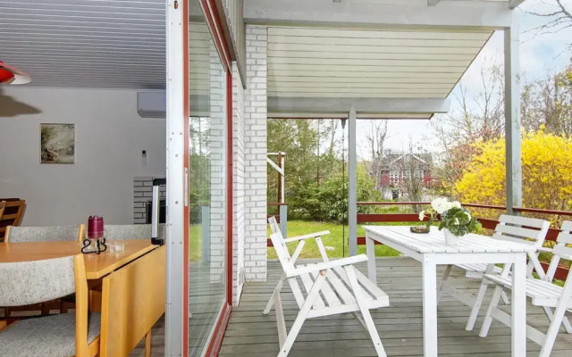 6 Person Holiday Home in Glesborg