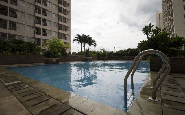 RedDoorz Apartment @ Margonda Residence 3