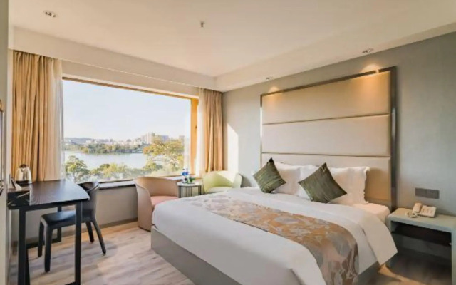 Veee Hotel