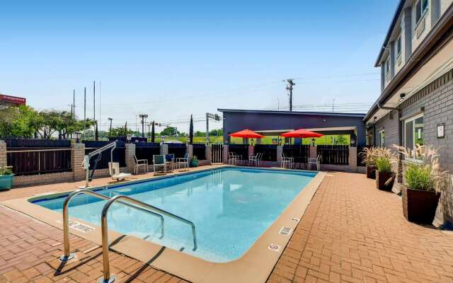 Orangewood Inn & Suites Midtown