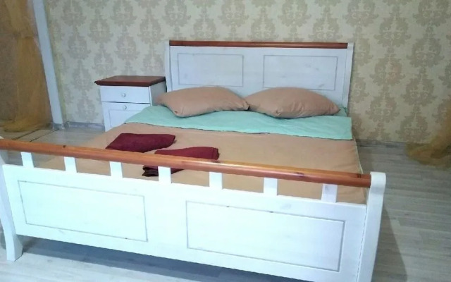 Apartments on Stepan Razin Embankment, 19