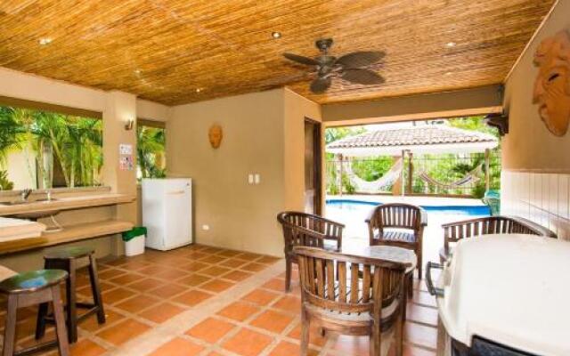 Updated budget condo centrally located at 5 minute drive from 4 beaches