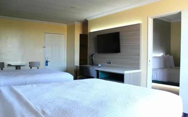 Days Inn Los Angeles LAX Airport/Venice Beach/Marina Del Ray