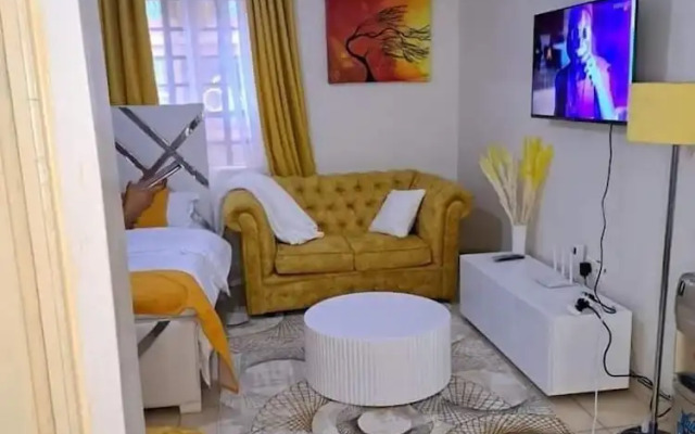 Lux Suites Red Plate Studio Apartments